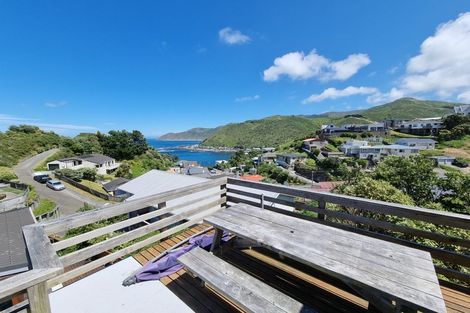 Photo of property in 5a Dennis Way, Island Bay, Wellington, 6023