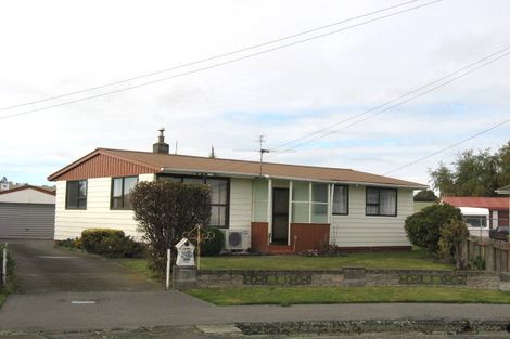 Photo of property in 14 Virgil Place, Northcote, Christchurch, 8052