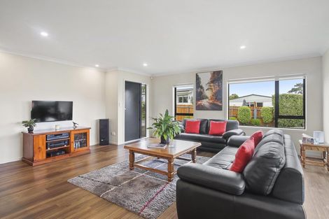 Photo of property in 7 Vela Place, Clarks Beach, 2122