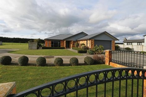 Photo of property in 5 Larlin Drive, Hawera, 4675