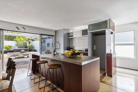 Photo of property in 1/67 Gulf View Road, Murrays Bay, Auckland, 0630