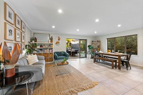 Photo of property in 14 Will Street, Huapai, Kumeu, 0810