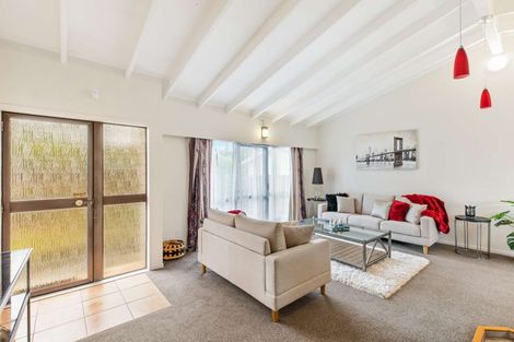 Photo of property in 7b Grove Road, Papakura, 2110