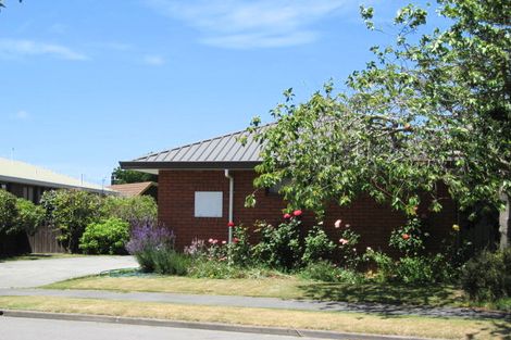 Photo of property in 14 Geraldo Place, Russley, Christchurch, 8042