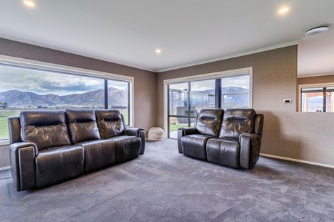 Photo of property in 10 Hardacre Place, Omarama, 9412