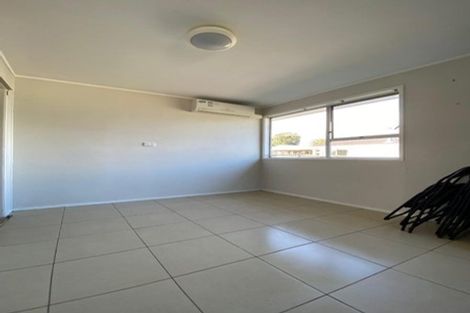 Photo of property in 99 Archmillen Avenue, Pakuranga Heights, Auckland, 2010