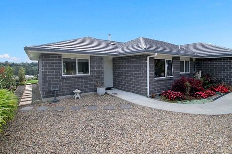 Photo of property in 94 Oteki Park Drive, Welcome Bay, Tauranga, 3112