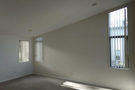 Photo of property in 21 Zara Court, Windsor Park, Auckland, 0632