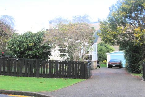 Photo of property in 4 Utauta Street, Waikanae, 5036