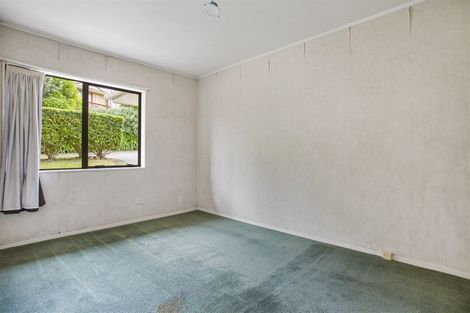 Photo of property in 43 Ewhurst Place, Goodwood Heights, Auckland, 2105
