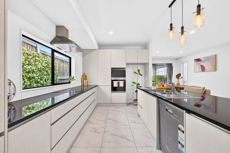 Photo of property in 10 Sophie Lane, Henderson, Auckland, 0612