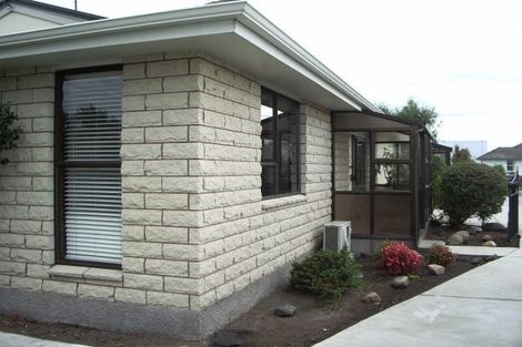 Photo of property in 1/204 Grimseys Road, Redwood, Christchurch, 8051