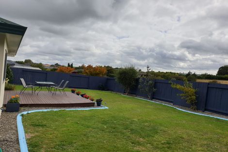 Photo of property in 42 Logan Way, Kelvin Grove, Palmerston North, 4414