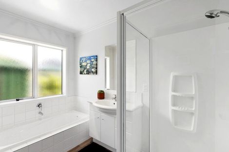 Photo of property in 44 Quinnat Street, Albert Town, Wanaka, 9305