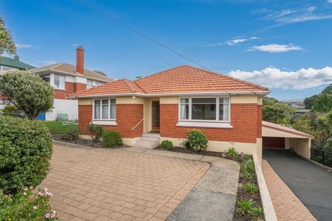 Photo of property in 122 Easther Crescent, Kew, Dunedin, 9012