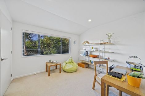 Photo of property in 65a Thurleigh Grove, Karori, Wellington, 6012