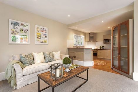 Photo of property in 106 Fendalton Road, Fendalton, Christchurch, 8014