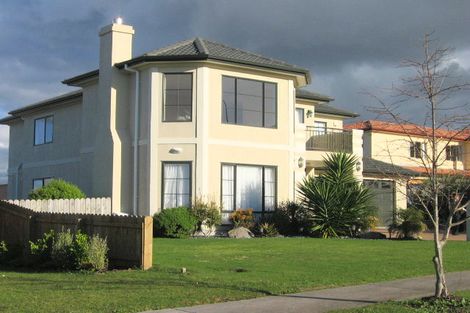 Photo of property in 8 Ballyroney Place, East Tamaki, Auckland, 2013