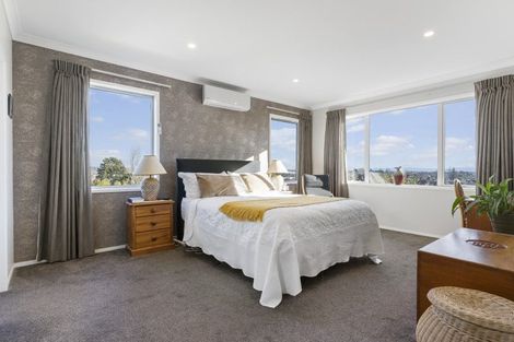 Photo of property in 20 Roxborough Place, East Tamaki Heights, Auckland, 2016