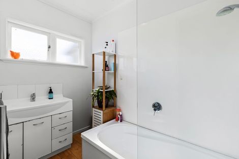 Photo of property in 31 Tiverton Road, Avondale, Auckland, 0600