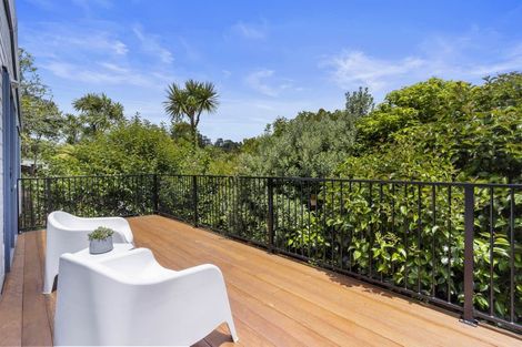 Photo of property in 77a Stott Avenue, Birkdale, Auckland, 0626