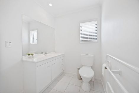 Photo of property in 9 Starlight Cove, Hobsonville, Auckland, 0618