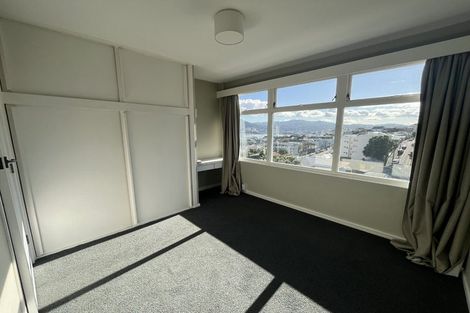 Photo of property in 17/4 Claremont Grove, Mount Victoria, Wellington, 6011