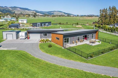 Photo of property in 116 Gladstone Road, Levin, 5571