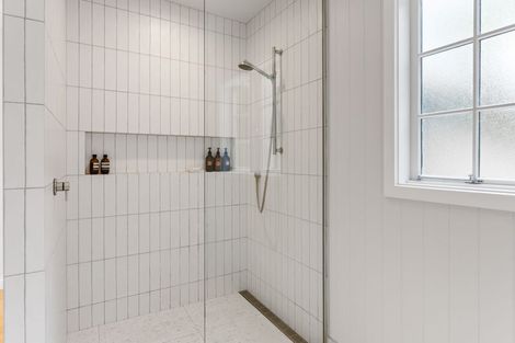 Photo of property in 50 Huia Street, Waikanae, 5036