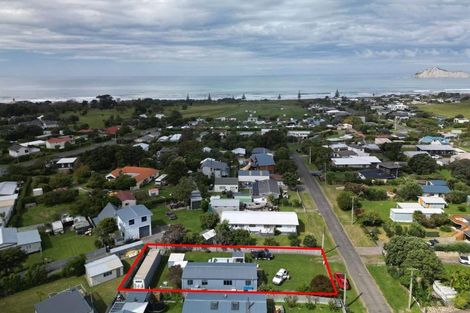 Photo of property in 60 Gillies Crescent, Waimarama, Havelock North, 4294