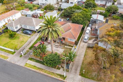 Photo of property in 38 Plumley Crescent, Mangere, Auckland, 2022