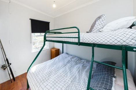 Photo of property in 13 Mack Street, Foxton Beach, Foxton, 4815