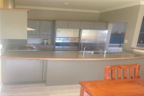 Photo of property in 2 Portchester Close, Bethlehem, Tauranga, 3110
