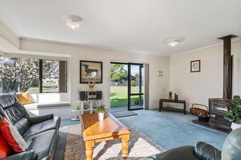 Photo of property in 16 Kane Road, Papamoa Beach, Papamoa, 3118