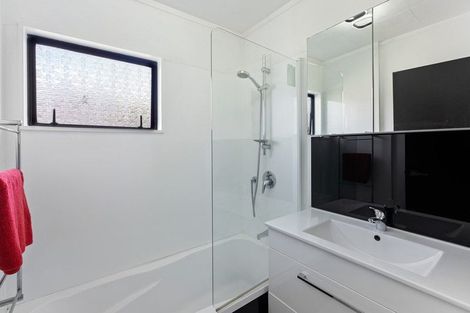 Photo of property in 14 Hurley Road, Paraparaumu Beach, Paraparaumu, 5032