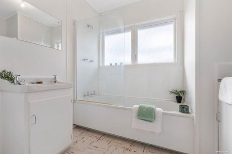 Photo of property in 2/365 Great South Road, Ellerslie, Auckland, 1051