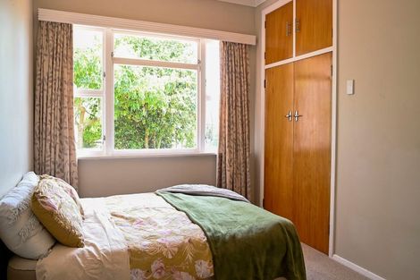 Photo of property in 128 Napier Road, Havelock North, 4130