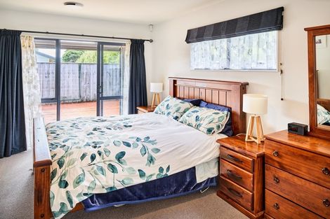 Photo of property in 57a Albatross Close, Whitby, Porirua, 5024