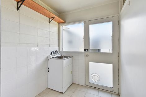 Photo of property in 1 Arthur Place, Opaheke, Papakura, 2113