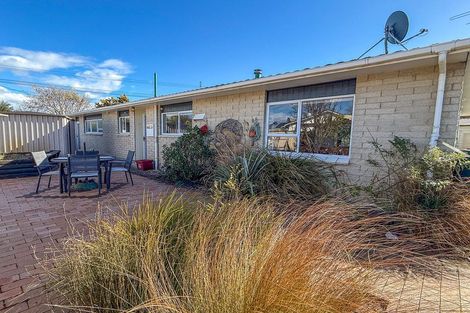Photo of property in 65 Park Road, Carterton, 5713