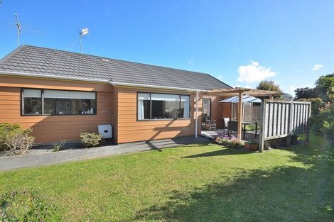 Photo of property in 1 Oak Bay, Waikanae, 5036