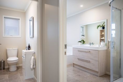 Photo of property in 28 Aderman Place, Hurworth, New Plymouth, 4310