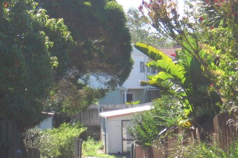 Photo of property in 9 Glucina Place, Glen Eden, Auckland, 0602