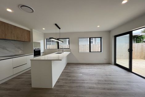 Photo of property in 30b Durham Street, Te Atatu Peninsula, Auckland, 0610