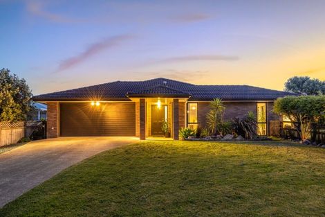 Photo of property in 1 Simpson Crescent, Raumati Beach, Paraparaumu, 5032