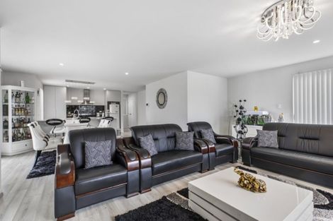 Photo of property in 26 Rere Close, Takanini, 2112