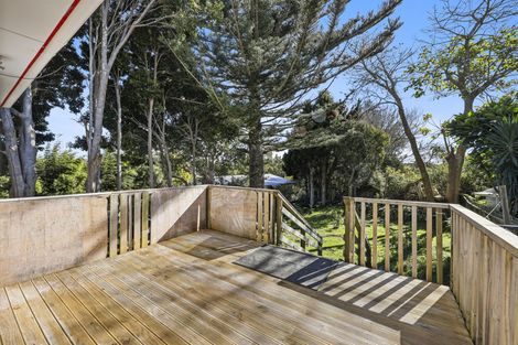 Photo of property in 16 Parrs Cross Road, Henderson, Auckland, 0612