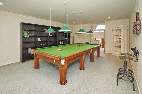 Photo of property in 52 Greenfield Drive, Western Heights, Hamilton, 3200