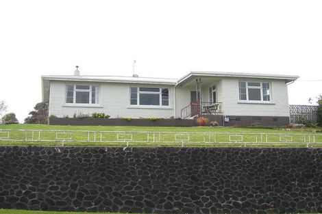 Photo of property in 32 Leslie Street, Waitara, 4320