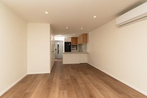 Photo of property in 8/327 Glengarry Road, Glen Eden, Auckland, 0602